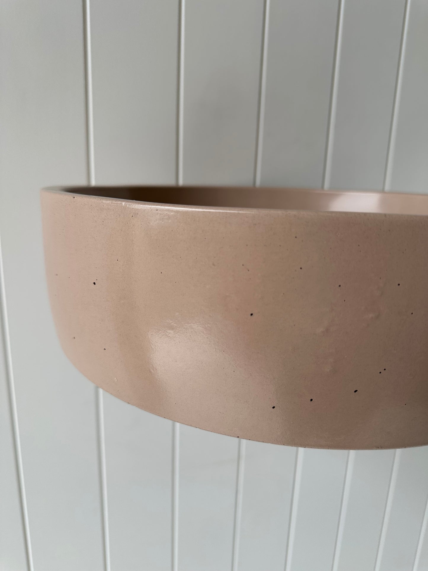 Mid Round Concrete Basin in Fossil