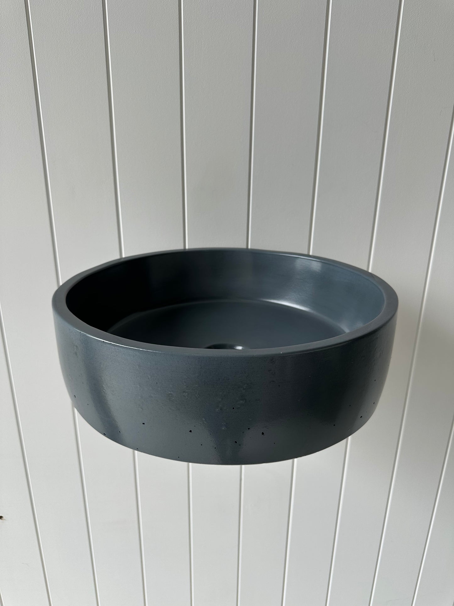 Mid Round Concrete Vessel Basin in Ocean