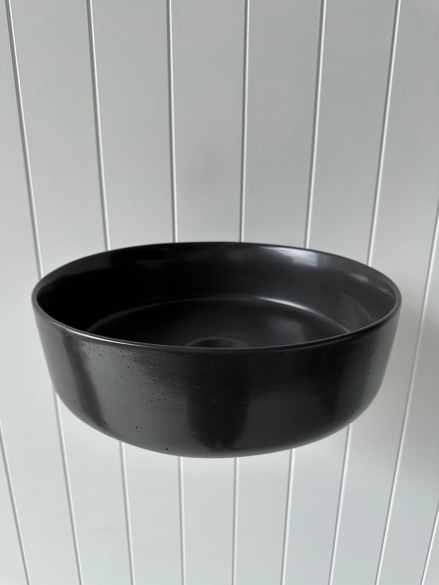 Baby Round Concrete Vessel Basin in Midnight